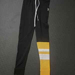 Yoga leggings from PINK